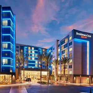 3* מלון By Marriott At Resort/convention Center